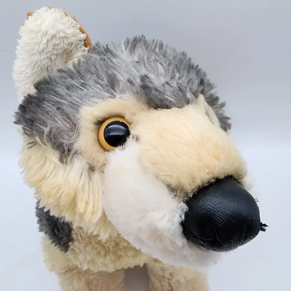Aurora vintage wolf
